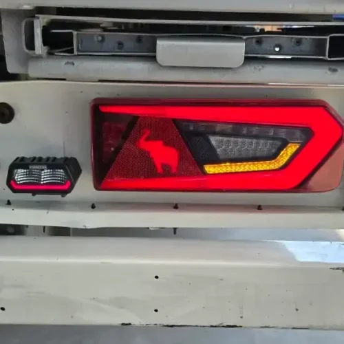 Φανάρι Led Δεξί με Φλας Dynamic Schmitz